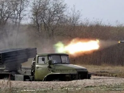 Передові позиції сил АТО під Новотроїцьким бойовики спробували обстріляти з ближньої дистанції