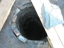 В Черкассах во время очистки выгребной ямы погибли три человека