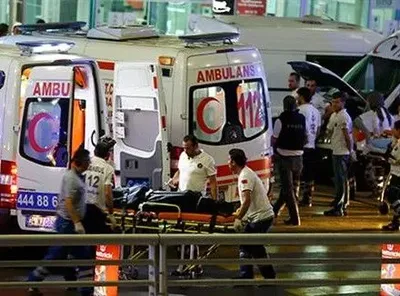 П.Порошенко висловив співчуття родинам жертв терактів у Стамбулі