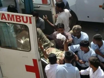 Тракторный прицеп перевернулся в Индии: более 10 погибших