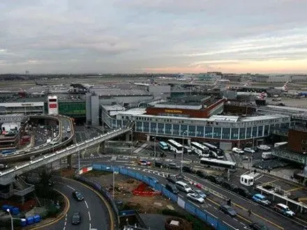 Британська влада схвалила рішення розширити аеропорт Хітроу