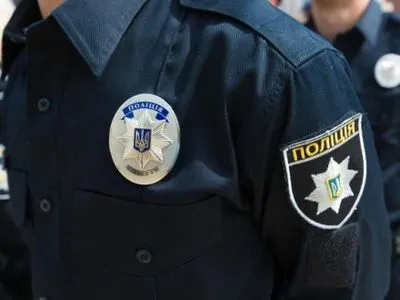 Родные несовершеннолетнего водителя-беглеца во Львове с тяпками напали на патрульных