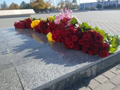 В Днепре торжественно возложили цветы по случаю 73-й годовщины освобождения города от фашистов