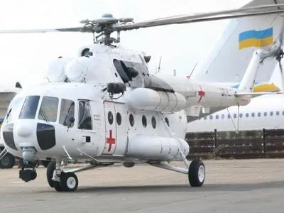 Трех раненых бойцов из зоны АТО вывезли военным вертолетом