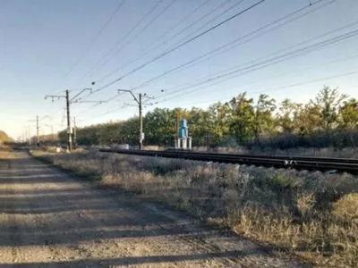 В Донецкой области поезд сбил женщину, когда она собирала вдоль пути уголь