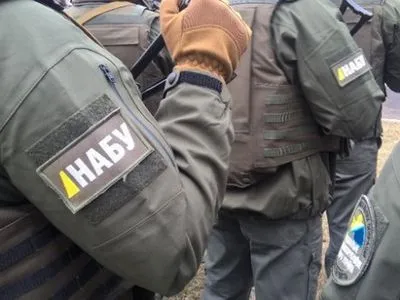Детективи НАБУ затримали екс-директора "Укрзалізничпостач"