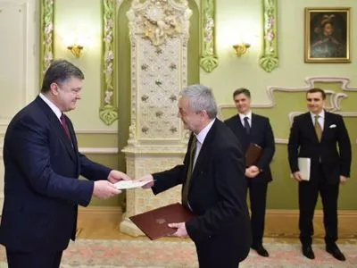 Президент принял верительные грамоты от посла Республики Польша Я.Пекло