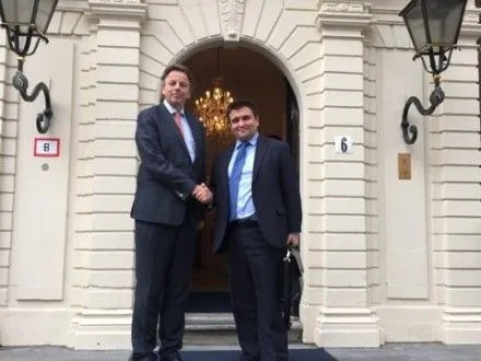 П.Климкин встретился с главой МИД Нидерландов