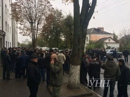 Полсотни ветеранов полиции в Ровно требовали повысить пенсии