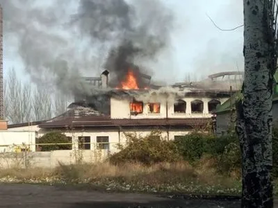 Спасатели потушили пожар в ресторане в Покровске