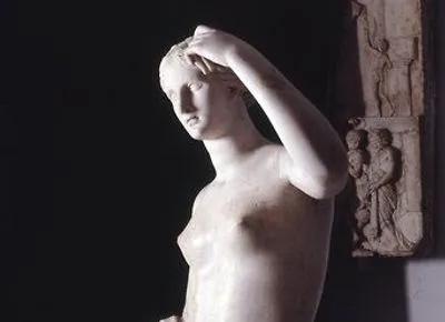 Официант отбил палец у статуи Венеры в Британском музее