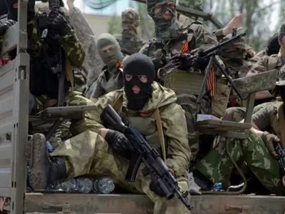 Сейчас на Донбассе находится 35 тыс. боевиков и 6 тыс. российских кадровых военных - разведка