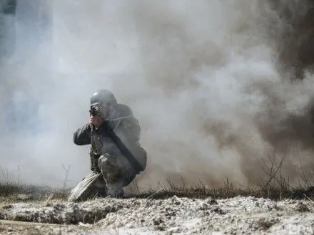 Боевики обстреляли район контрольного поста "Марьинка"