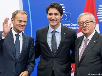 ЄС та Канада підписали угоду про зону вільної торгівлі