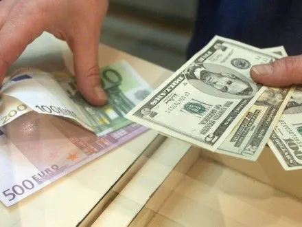 Курс гривні до долара становить 25,55 грн