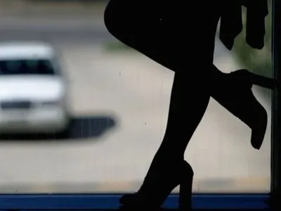 Украинцы призвали Президента легализовать проституцию