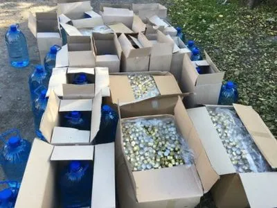 Правоохранители разоблачили подпольный ликеро-водочный цех в Запорожье