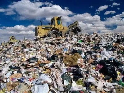 Полиция начала производства по "путешествующему" львовскому мусору