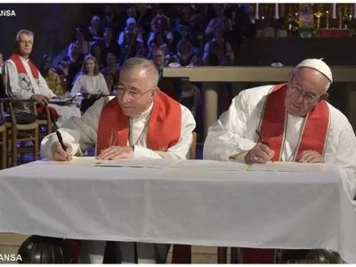 Папа Франциск и Президент Всемирной Лютеранской Федерации подписали совместную декларацию