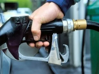 Моніторинг АЗС: ціни на бензини стабільні, на газ — зростають