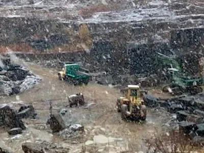 Незаконную добычу гранита обнаружили в Житомирской области