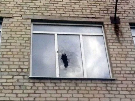 Боевики снова обстреляли школу в Марьинке