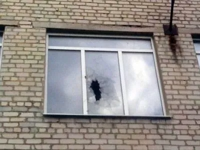 Бойовики знову обстріляли школу в Мар'їнці