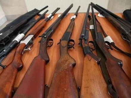 Жители Хмельницкой области за месяц добровольно сдали 168 единиц оружия