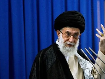 Лідер Ірану висміяв вибори у США