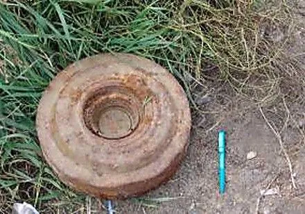 На главной улице райцентра в Ивано-Франковской области обнаружили противотанковые мины