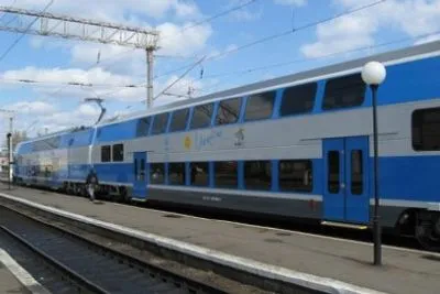 Двоповерховий потяг Харків-Вінниця зупинятиметься в Калинівці