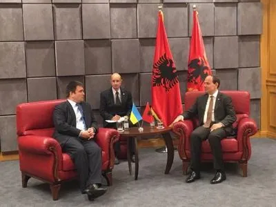 П.Клімкін запросив голову МЗС Албанії відвідати Україну