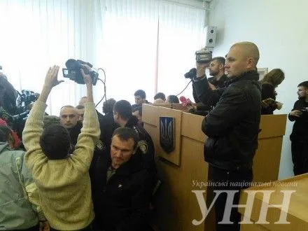 Полиции пришлось разнимать депутатов Ровенского областного совета и активистов