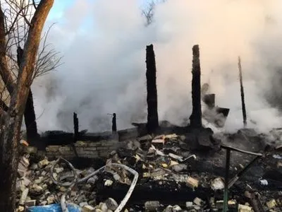 На Подоле в Киеве дотла сгорел одноэтажный дом