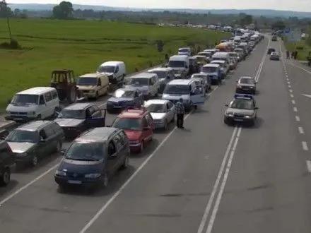 На границе с Польшей в очередях застряли 1670 автомобилей