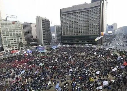 Корейцы в очередной раз выступили за отставку президента