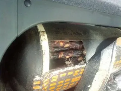 Дончанин пытался провезти через КПВВ 84 кг колбас в газовом баллоне