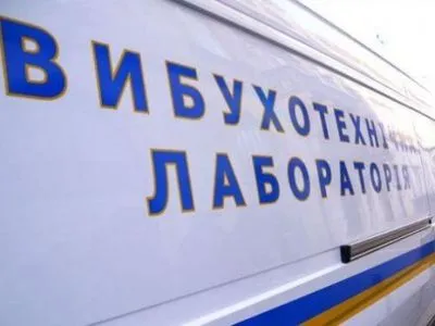 Полиция проверяет информацию о заминировании вокзала и рынка в Харькове