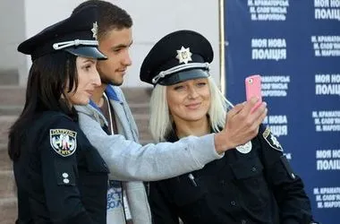 Кредит доверия к полиции составляет 40-46% - Х.Деканоидзе