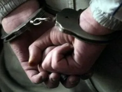 Одного из подозреваемых в разбое и изнасиловании задержали в Киевской области
