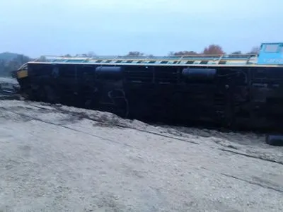 Грузовой поезд сошел с рельсов в Хмельницкой области
