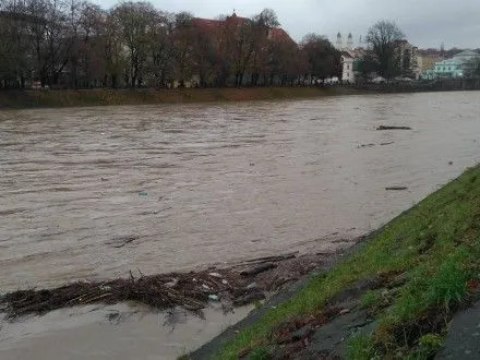 Из-за подтопления в г.Перечин Закарпатской области прекратили водоснабжение