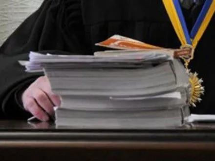 Суд заарештував двох іноземців, які пограбували жителя Київщини