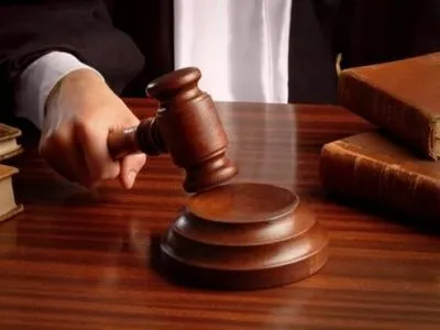 Працівника управління юстиції на Донеччині судитимуть за хабарництво