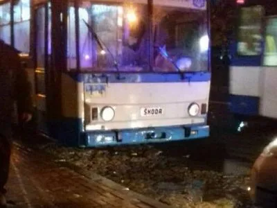 Троллейбус на пешеходном переходе сбил мужчину в Ровно