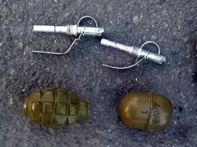 На блокпості біля Маріуполя виявили гранати