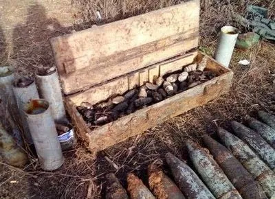 На Донеччині знайшли понад 200 снарядів калібром 120 мм