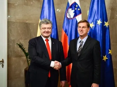 П.Порошенко начал встречу с премьером Словении