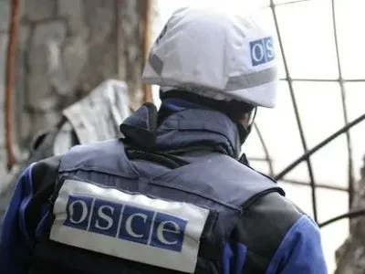 Наблюдатели ОБСЕ попали под обстрел в селе Верхнешироковское в Донецкой области