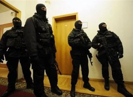 Правоохоронці провели обшуки в одному з департаментів Луганської обласної ВЦА